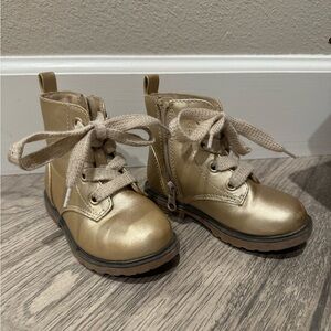 Cat & Jack Good shiney boots!